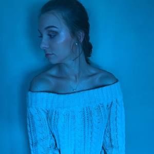 Meet your Posher, Isabella